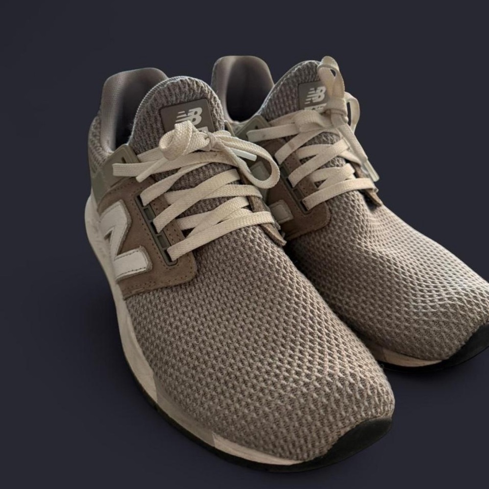 New Balance Men's Beige and Off-White Sneakers